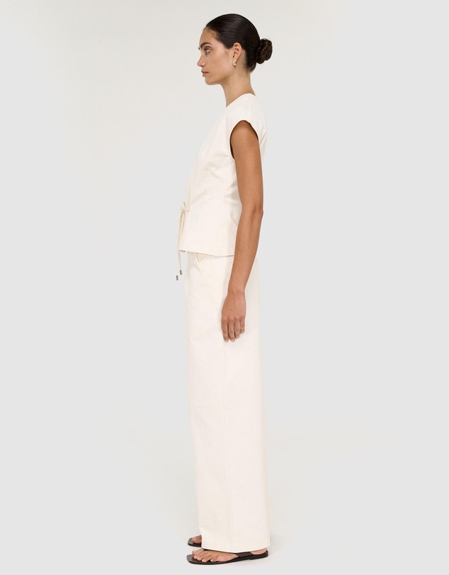 Staple the Label - Roselle Tie Front Top