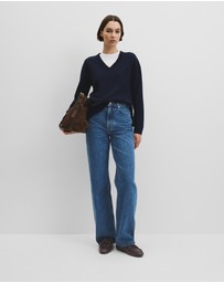 Country Road - Lightweight Merino Wool V-neck Knit