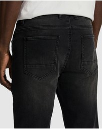 yd. - Lennon Slim Jean