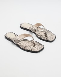 AERE - Flat Leather Thongs