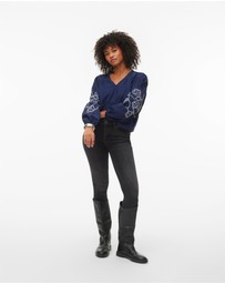 Vero Moda - Anya Embroidered Top