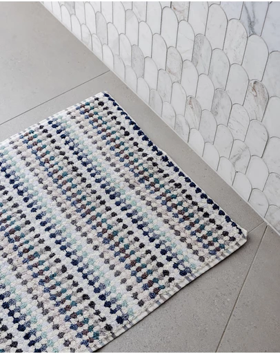 Miss April - Pompom Bath Mat