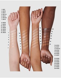 MAC - Studio Radiance Serum Powered Foundation - NC50