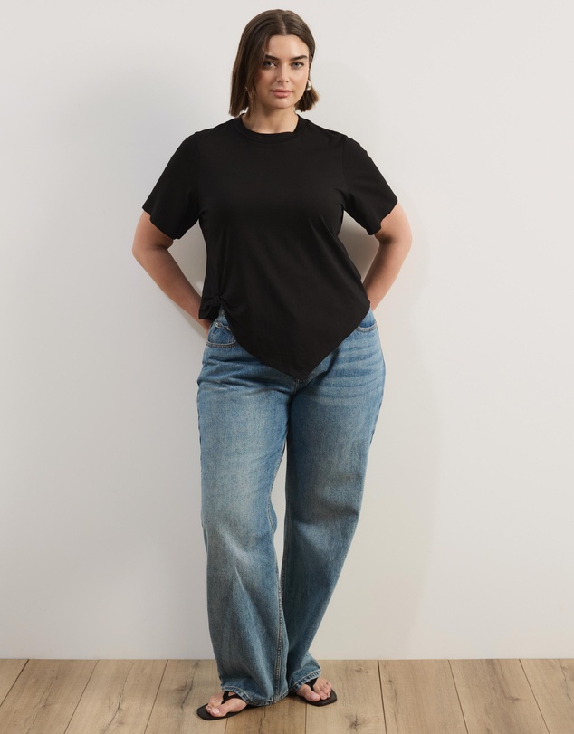 Atmos&Here Curvy - Lorrie Twist Waist T-Shirt