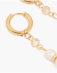 Lovisa - Waterproof Gold Plated Stainless Steel Diamante & Pearl Chain Huggie Earrings
