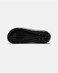 Nike - Victori One - Women's