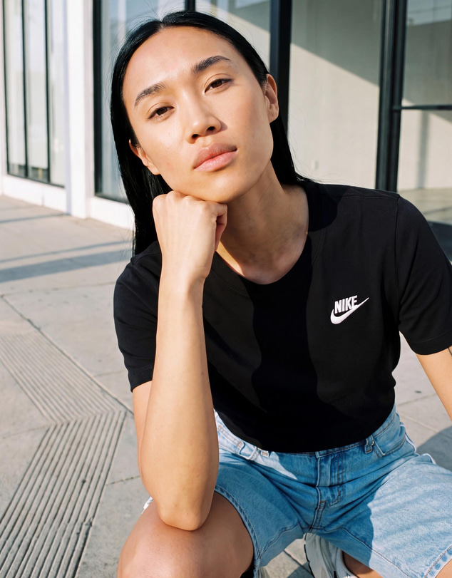 Nike - Sportswear Club Essentials T-Shirt