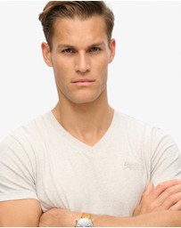 Superdry - Essential Logo Embroidered Vee Slim Fit Tee