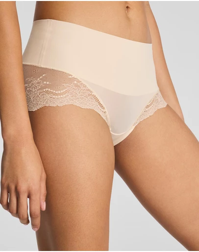 Spanx - Supersmooth UNDIETECTABLE Lace Hi Hipster Briefs