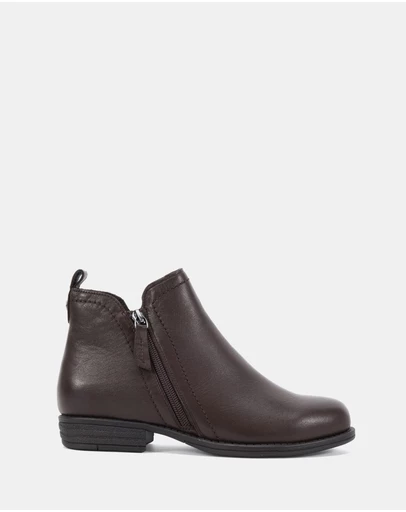 Clarks - Holla Dark Brown