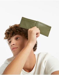 Status Anxiety - Jonah Wallet