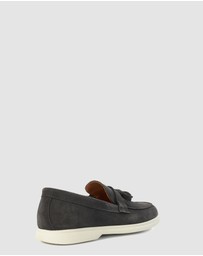 Dune London - Believes - Grey