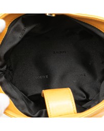Pre-Loved by Azura Reborn - Pre-Loved loewe Elegant Leather Shoulder Bag for Everyday Use and Stylish Look