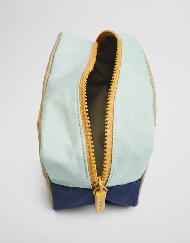 Country Road - Ripstop Wash Bag