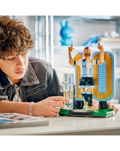 LEGO - 43015 Lionel Messi Football Legend