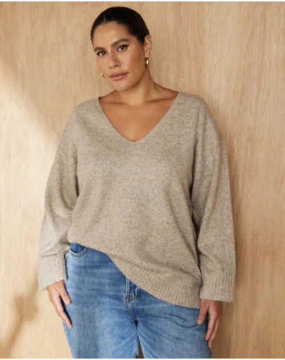 Atmos&Here Curvy - Teo V Neck Knit Jumper