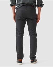 Rodd & Gunn - Gunn Straight Fit Jean Short Leg