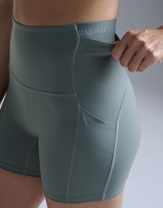 2XU - Form Stash Hi-Rise Compression 4 Inch Shorts