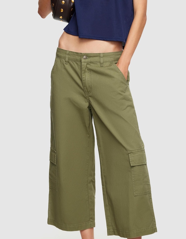 Lioness - Carrie Cargos