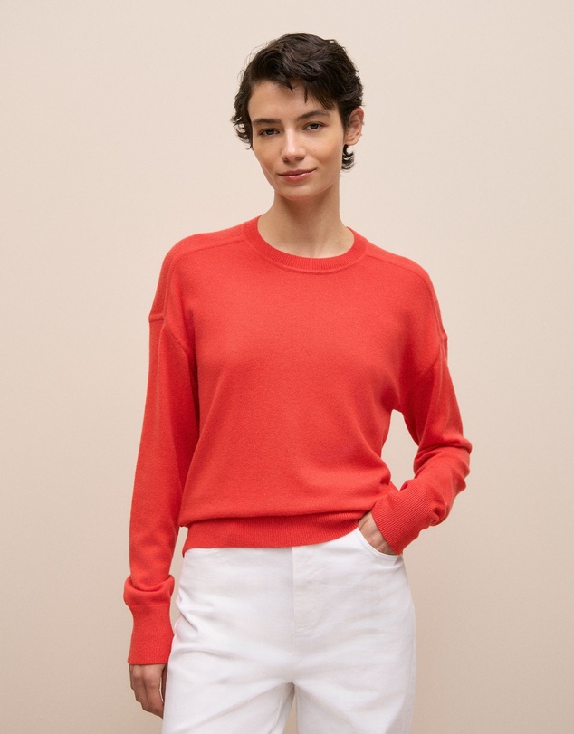 Trenery - Merino Cashmere Forward Shoulder Seam Crew in Spice Red