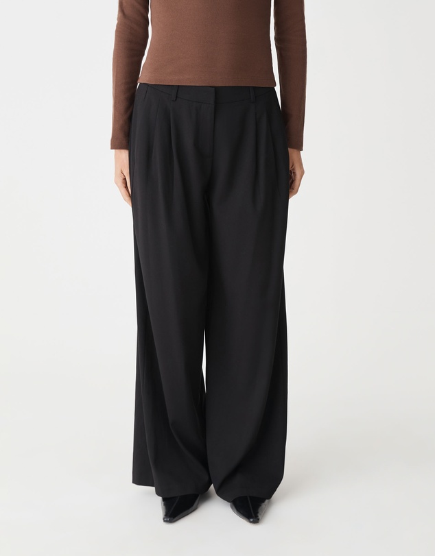 Forcast - Arden Mid Rise Pleated Pants