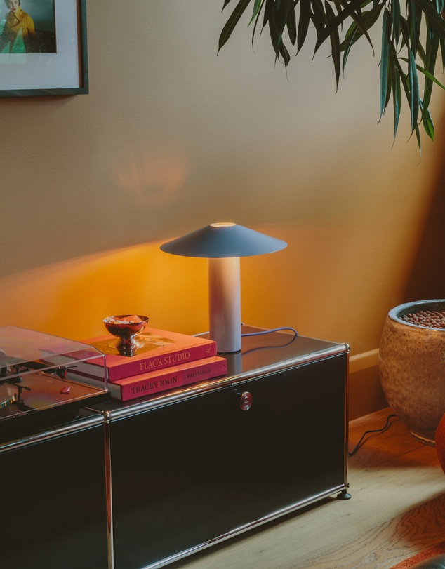 Dennis Did It - Hoist Lamp Faded Denim