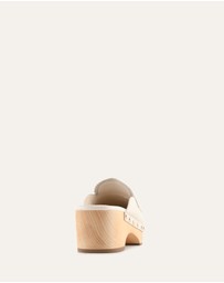 Jo Mercer - Drift Clogs