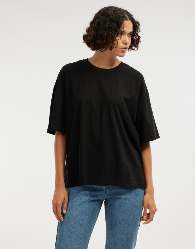 Amelius - Leah Boyfriend Tee