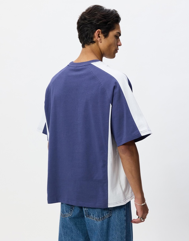 Worship - Line Stepper Box Crop Raglan Tee