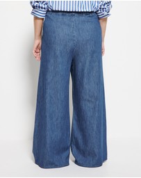 Commonry - Theresa Pant