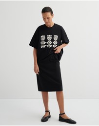 Kowtow - Motif Tee