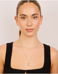 Lovisa - Waterproof Gold Plated Stainless Steel Bamboo Letter E Necklace