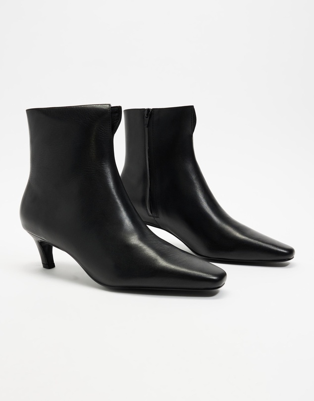 Assembly Label - Charlotte Heeled Boots