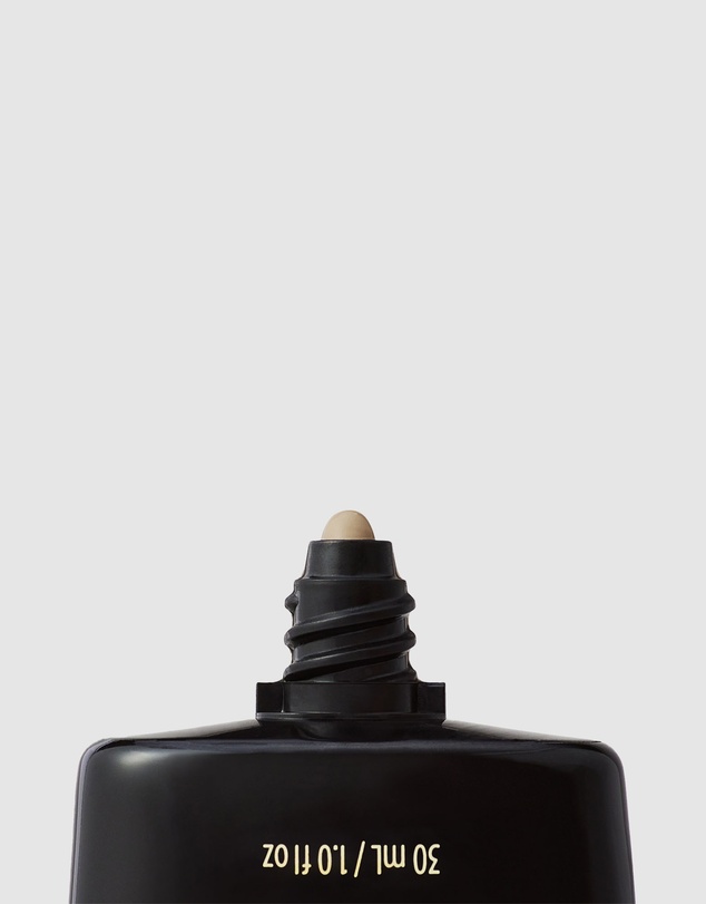Napoleon Perdis - Advanced Mineral Makeup Look 1