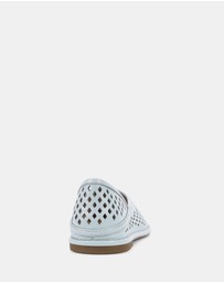 Hush Puppies - Chara