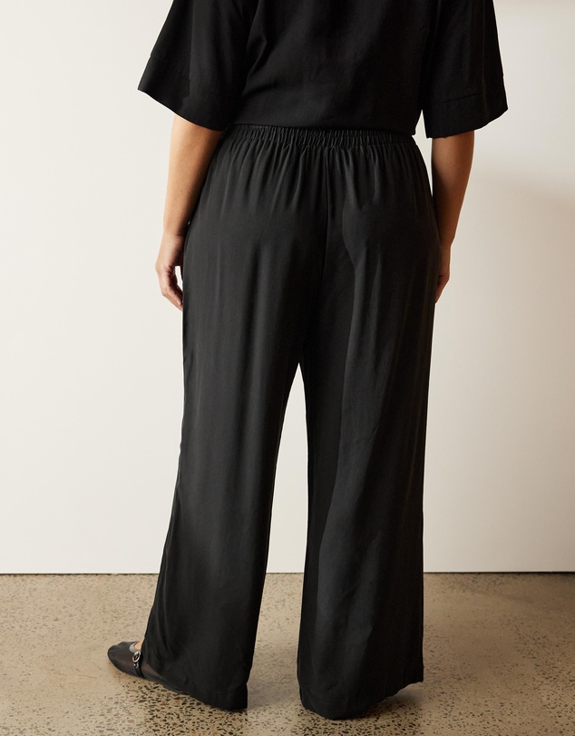 Atmos&Here Curvy - Brea Viscose Blend Pants