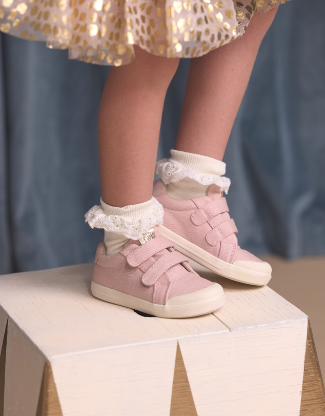 Pretty Brave - OTTO CANVAS Blush