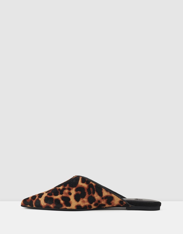 Rollie - Pointed Mule Flat