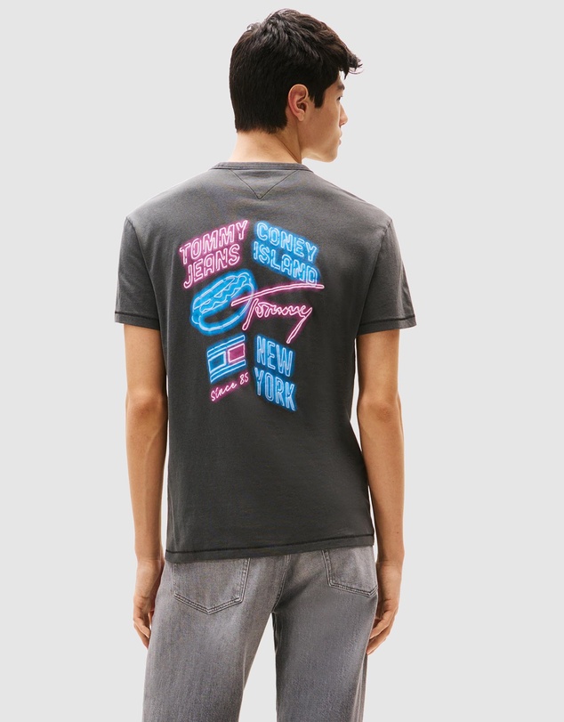 Tommy Jeans - Back Graphic Crew Neck T-Shirt