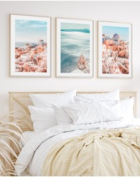 Olive et Oriel - Santorini Sunsets II Art Print