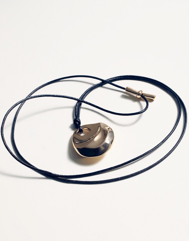 M.N.G - Elsa Necklace