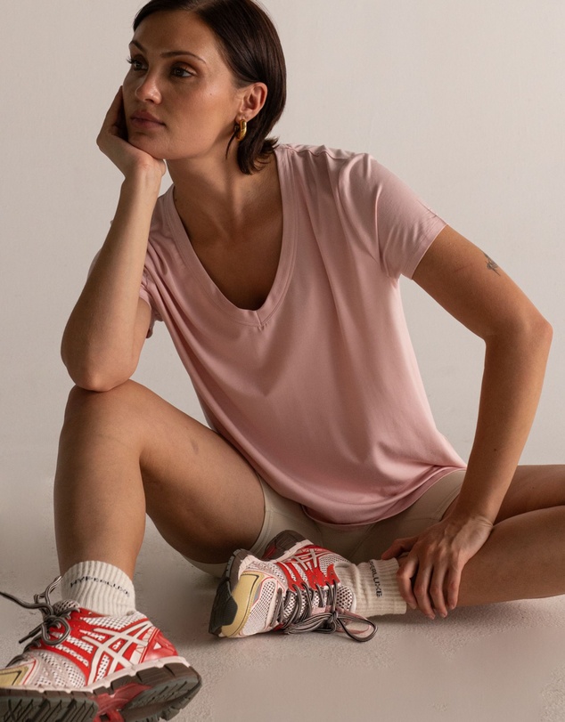 HyperLuxe The Label - V Neck Shirt