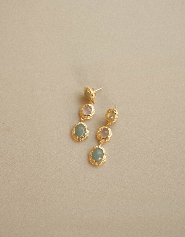 Bianc - Petal Earrings