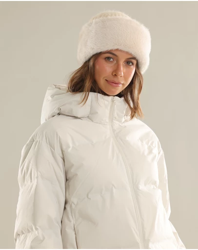 Morgan & Taylor - Kara Faux Fur Hat in Cream