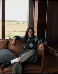 Country Road - Argyle Crew Neck Knit
