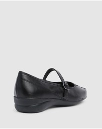 Wide Steps - Brianna