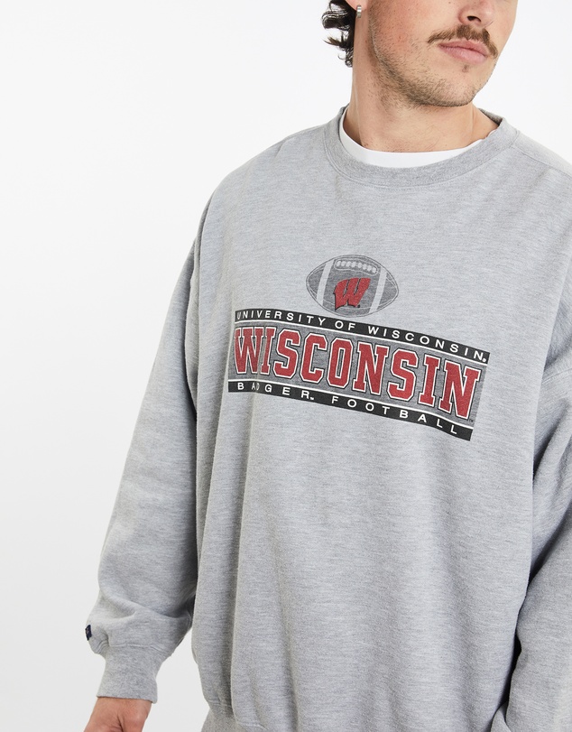 Vintage by The Real Deal - Pre Loved - Vintage NCAA Wisconsin Badgers Sweatshirt