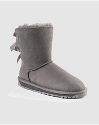 Ozwear Connection Uggs - Ugg Classic Bailey Bow Boots (Water Resistant)