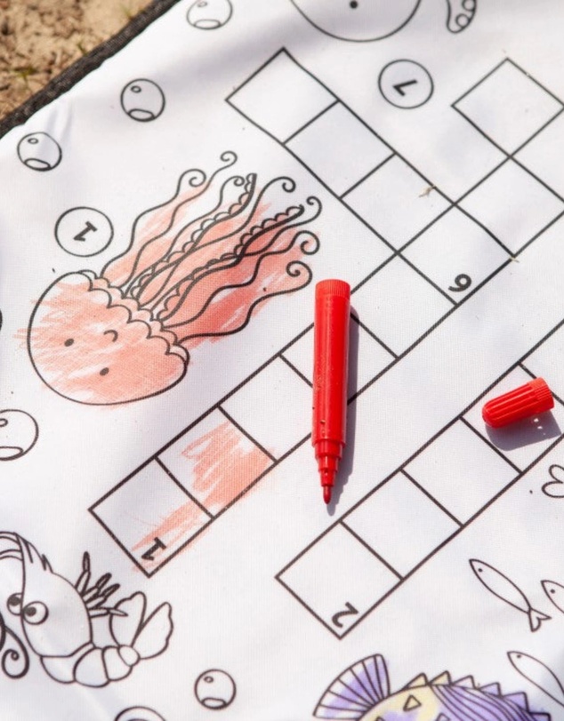 Icando - Picnic Blanket Colouring Fun