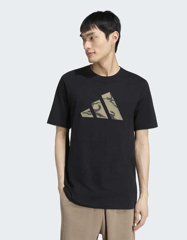 adidas Sportswear - CAMO THREE BAR LOGO GRAPHIC T-SHIRT Mens